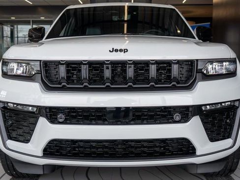 New 2026 Jeep Grand Cherokee Limited image 2