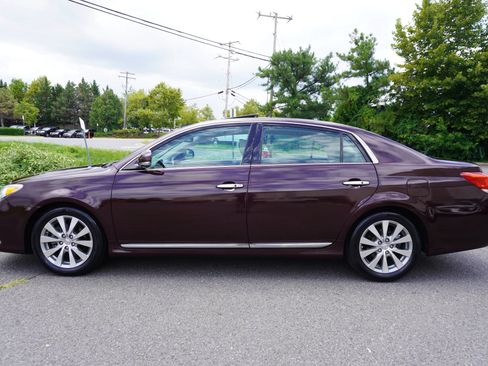 Used 2012 Toyota Avalon Limited FWD image 4