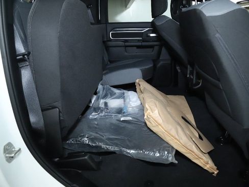 Used 2024 RAM 4500 SLT w/ Quick Order Package 2YG SLT image 32