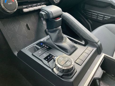 Used 2024 Toyota Tacoma TRD Off-Road image 26