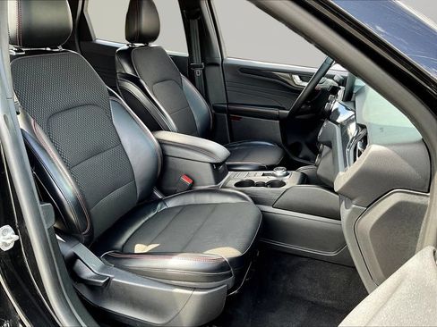Certified 2024 Ford Escape ST-Line AWD/4WD image 29