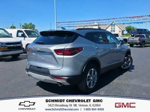 Used 2024 Chevrolet Blazer LT w/ Convenience Package FWD image 5