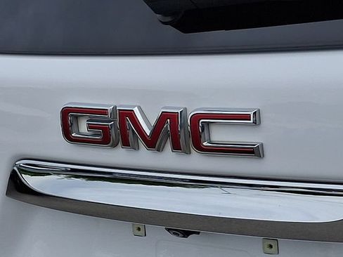 Used 2024 GMC Terrain SLT AWD/4WD image 33