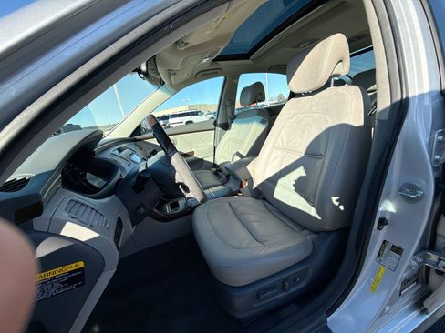 Used 2011 Hyundai Azera Limited w/ Logic 7 Surround Sound Pkg 4 image 12