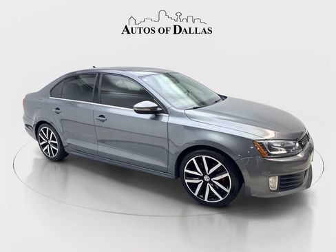 Used 2014 Volkswagen Jetta GLI Autobahn FWD image 4
