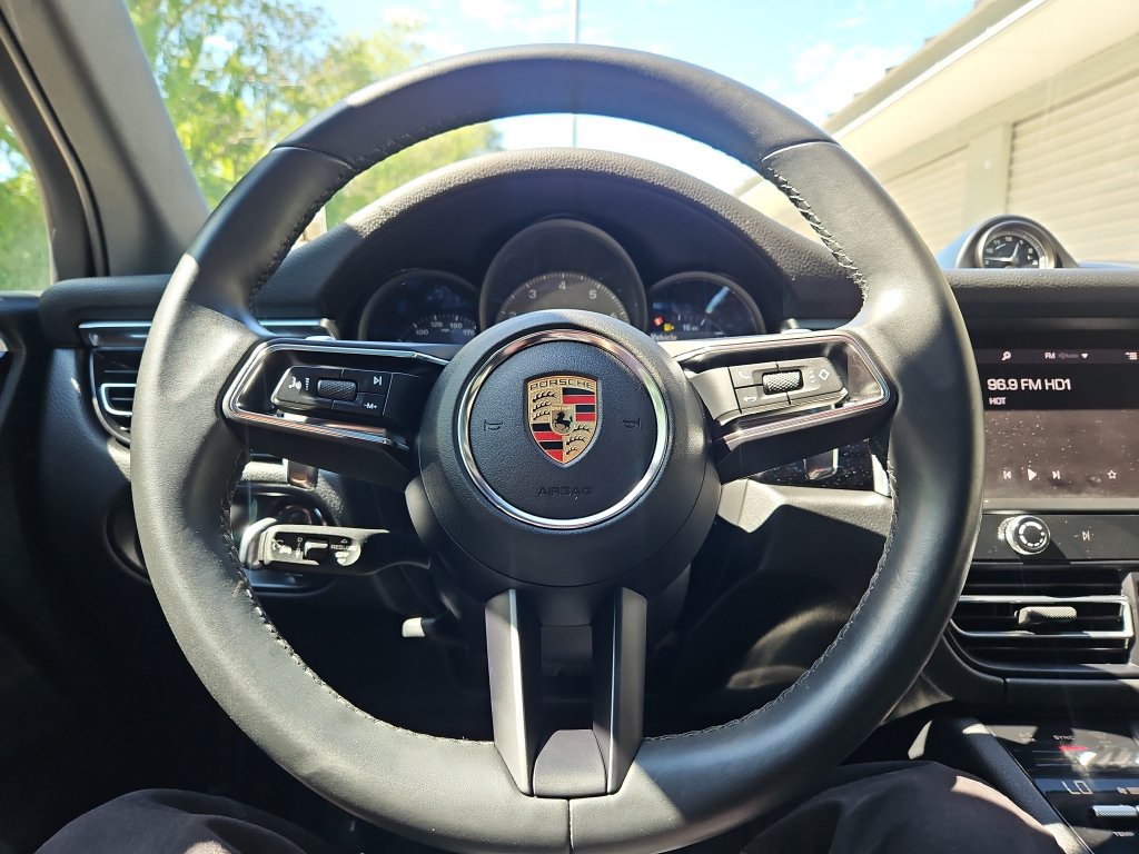 Certified 2024 Porsche Macan S AWD/4WD image 34