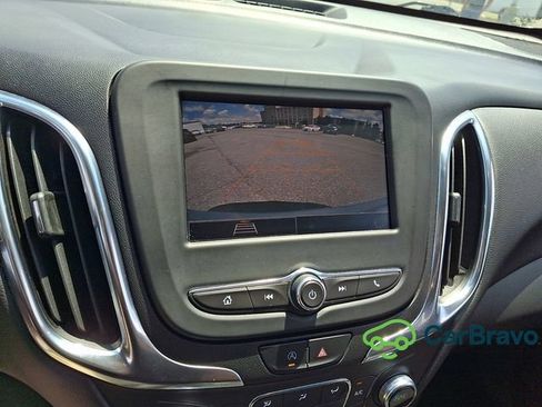 Used 2022 Chevrolet Equinox LT AWD/4WD image 18
