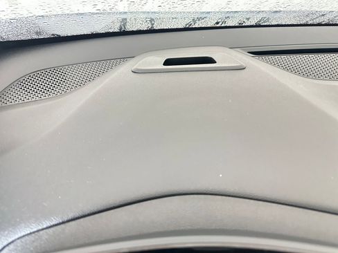 Used 2025 Chevrolet Equinox LT image 34