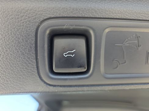 Used 2024 Ford Expedition Limited AWD/4WD image 13