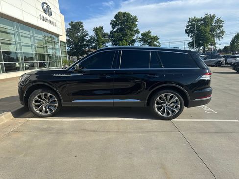 Used 2025 Lincoln Aviator Reserve w/ Illumination Package AWD/4WD image 2