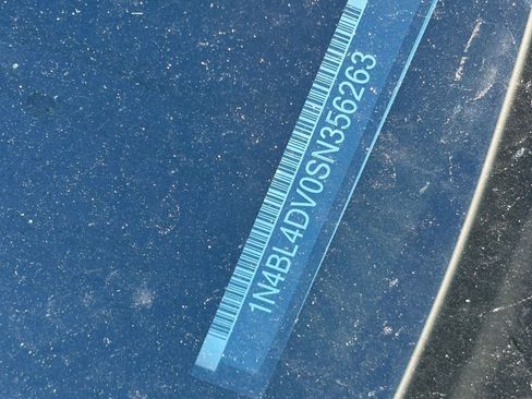 Used 2025 Nissan Altima 2.5 SV image 9