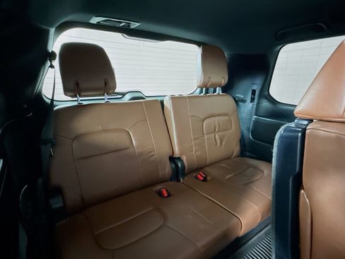 Certified 2021 Toyota Land Cruiser image 27