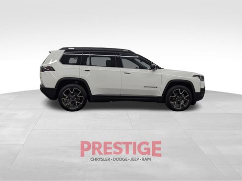 Used 2026 Jeep Cherokee Overland AWD/4WD image 5