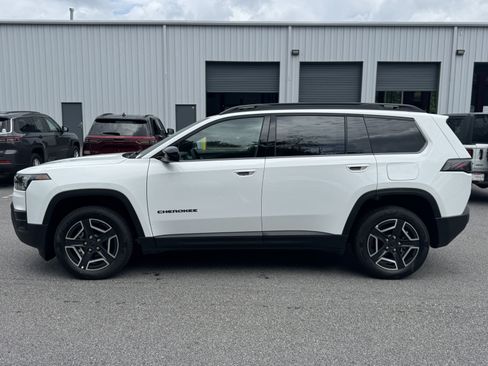 New 2026 Jeep Cherokee Laredo AWD/4WD image 7