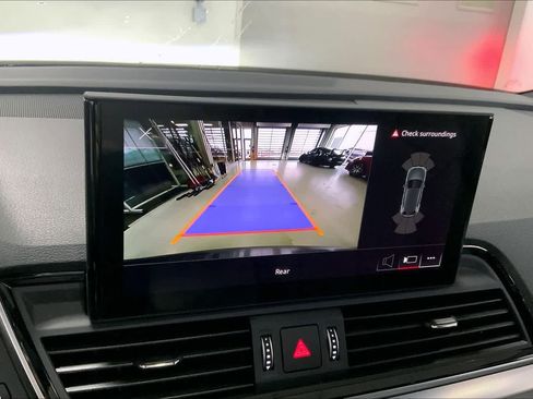 Certified 2025 Audi Q5 2.0T Premium w/ Convenience Plus Package image 24