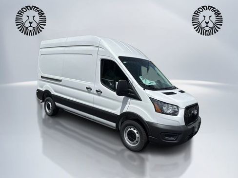 New 2026 Ford Transit 250 148 High Roof RWD image 3