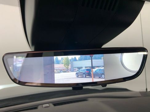 Used 2025 GMC Sierra 1500 Denali w/ Technology Package image 17