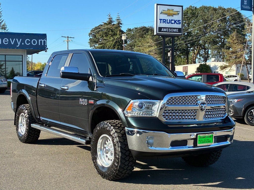 Used 2017 RAM 1500 Laramie w/ Convenience Group AWD/4WD image 3