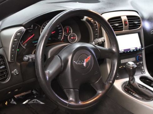 Used 2005 Chevrolet Corvette Coupe w/ Preferred Equipment Group RWD image 22