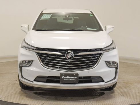 Used 2024 Buick Enclave Premium image 3
