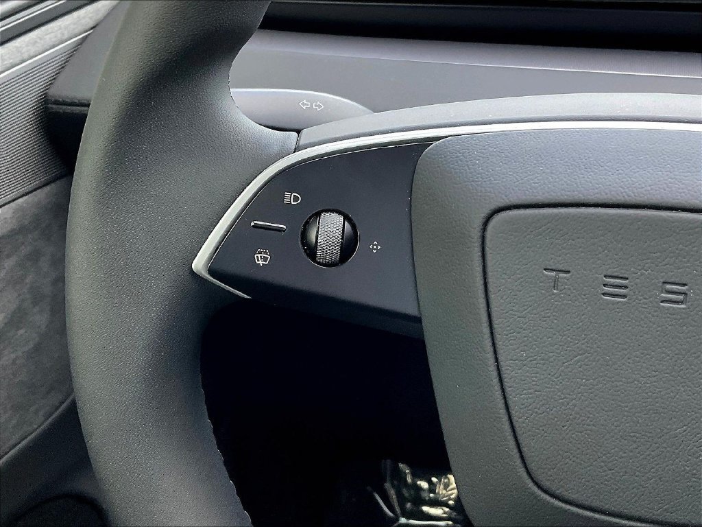 Used 2026 Tesla Model Y Long Range AWD/4WD image 9