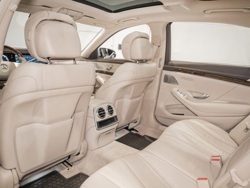 Used 2015 Mercedes-Benz S 550 4MATIC Sedan image 21