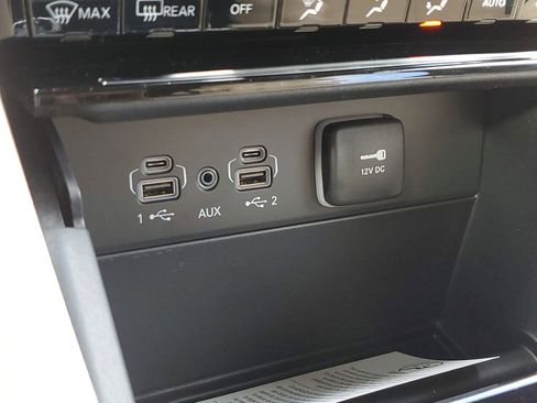 New 2025 Jeep Grand Cherokee L Limited w/ Black Appearance Package image 29