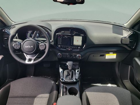 Certified 2025 Kia Soul EX FWD image 31