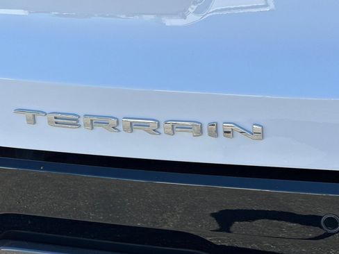 New 2026 GMC Terrain AT4 w/ Technology Package II AWD/4WD image 27