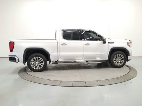 Used 2021 GMC Sierra 1500 Denali w/ Driver Alert Package II AWD/4WD image 8