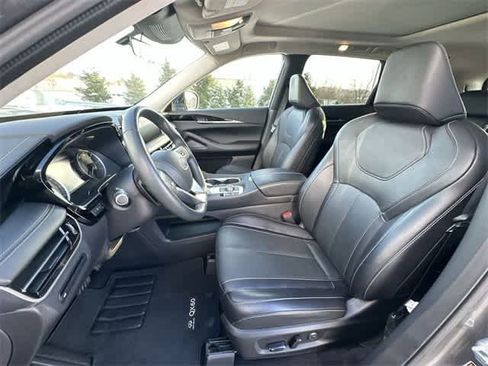 Used 2025 INFINITI QX60 Pure image 16