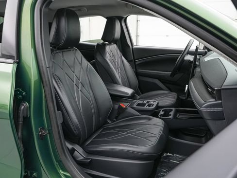 Certified 2025 Ford Mustang Mach-E Select RWD image 26