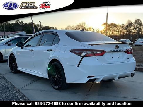 Used 2021 Toyota Camry SE w/ Convenience Package image 5