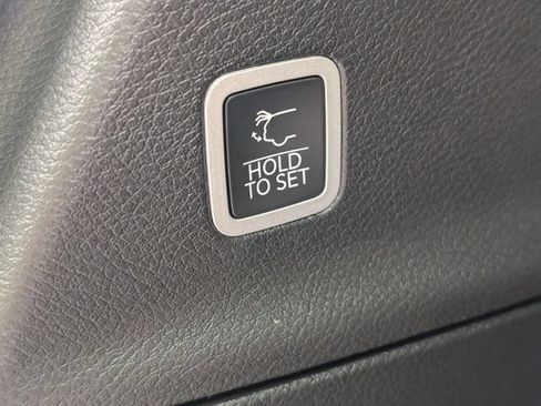 New 2027 Chrysler Pacifica Select FWD image 27