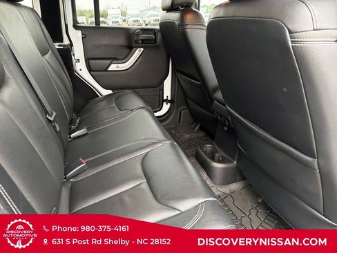 Used 2016 Jeep Wrangler Unlimited Sahara w/ Connectivity Group image 37