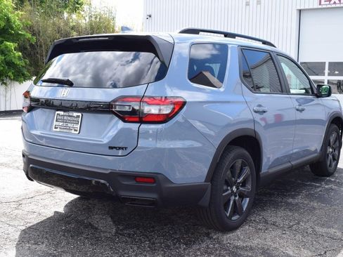 New 2026 Honda Pilot Sport image 5