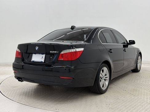 Used 2009 BMW 528i xDrive Sedan AWD/4WD image 9