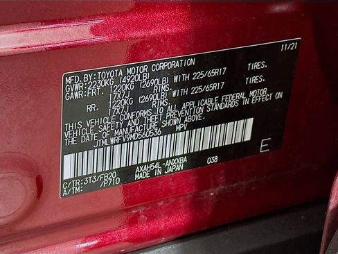 Used 2021 Toyota RAV4 LE image 23