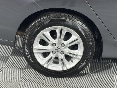 Used 2010 Honda Insight EX image 28