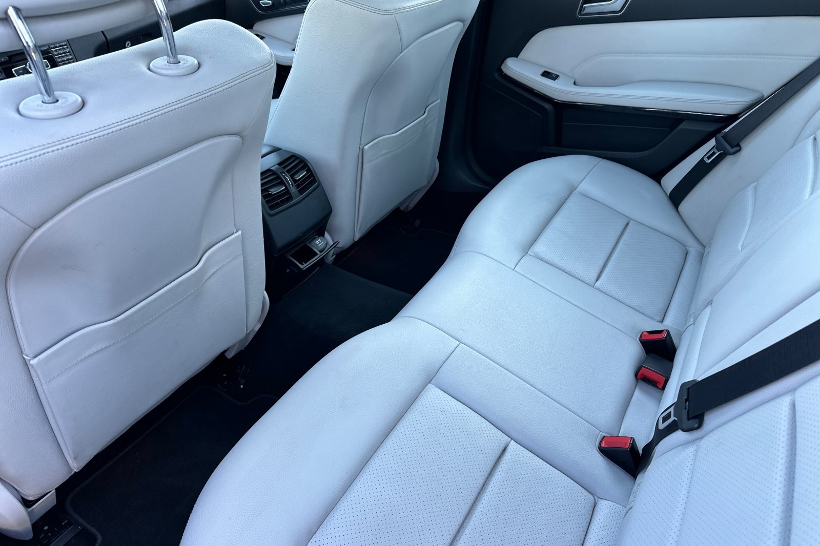 Used 2015 Mercedes-Benz E 350 Sedan image 25