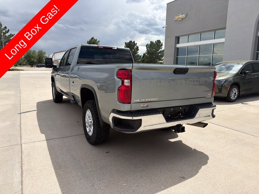 Used 2024 Chevrolet Silverado 2500 LT AWD/4WD image 3