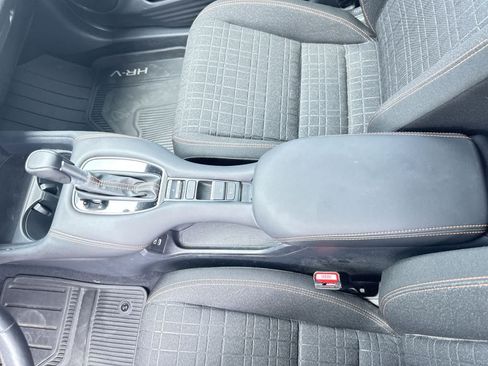 Used 2024 Honda HR-V Sport image 17
