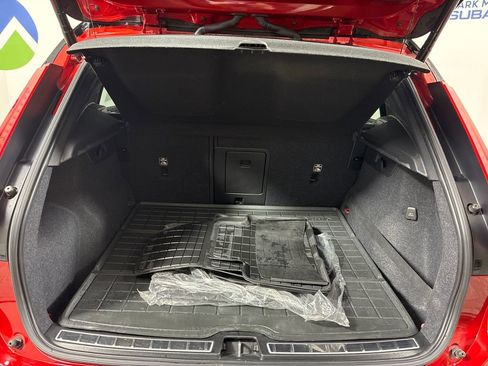 Used 2021 Volvo XC40 T5 R-Design w/ Advanced Package image 13