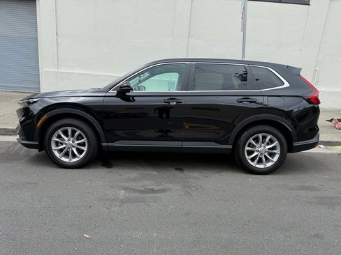 Used 2025 Honda CR-V EX image 3