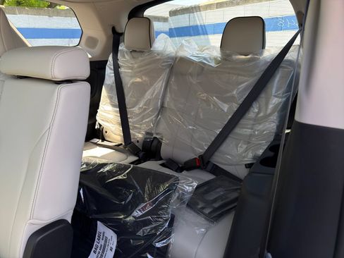 Used 2026 Honda Pilot Elite image 21