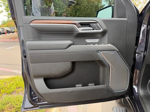 Used 2025 GMC Sierra 1500 Denali AWD/4WD image 11