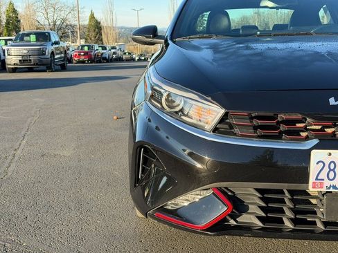 Used 2023 Kia Forte GT-Line w/ GT-Line Premium Package image 8