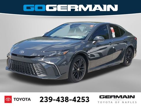 Used 2026 Toyota Camry SE w/ Convenience Package FWD image 1