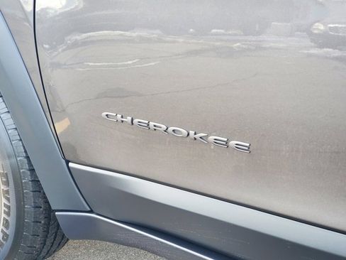 Certified 2022 Jeep Cherokee Trailhawk image 29