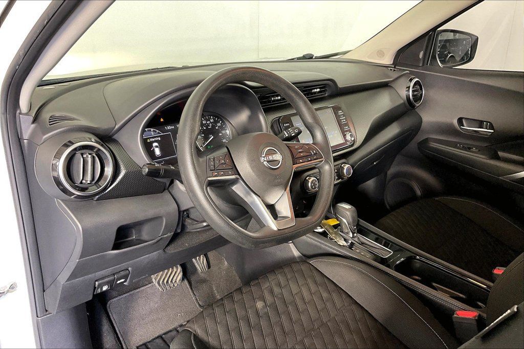 Used 2023 Nissan Kicks SV FWD image 15